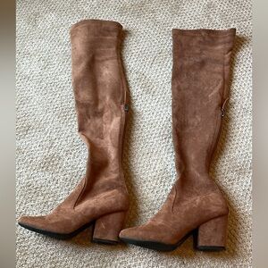 *SOLD* Tall (over the knee) camel brown boots
